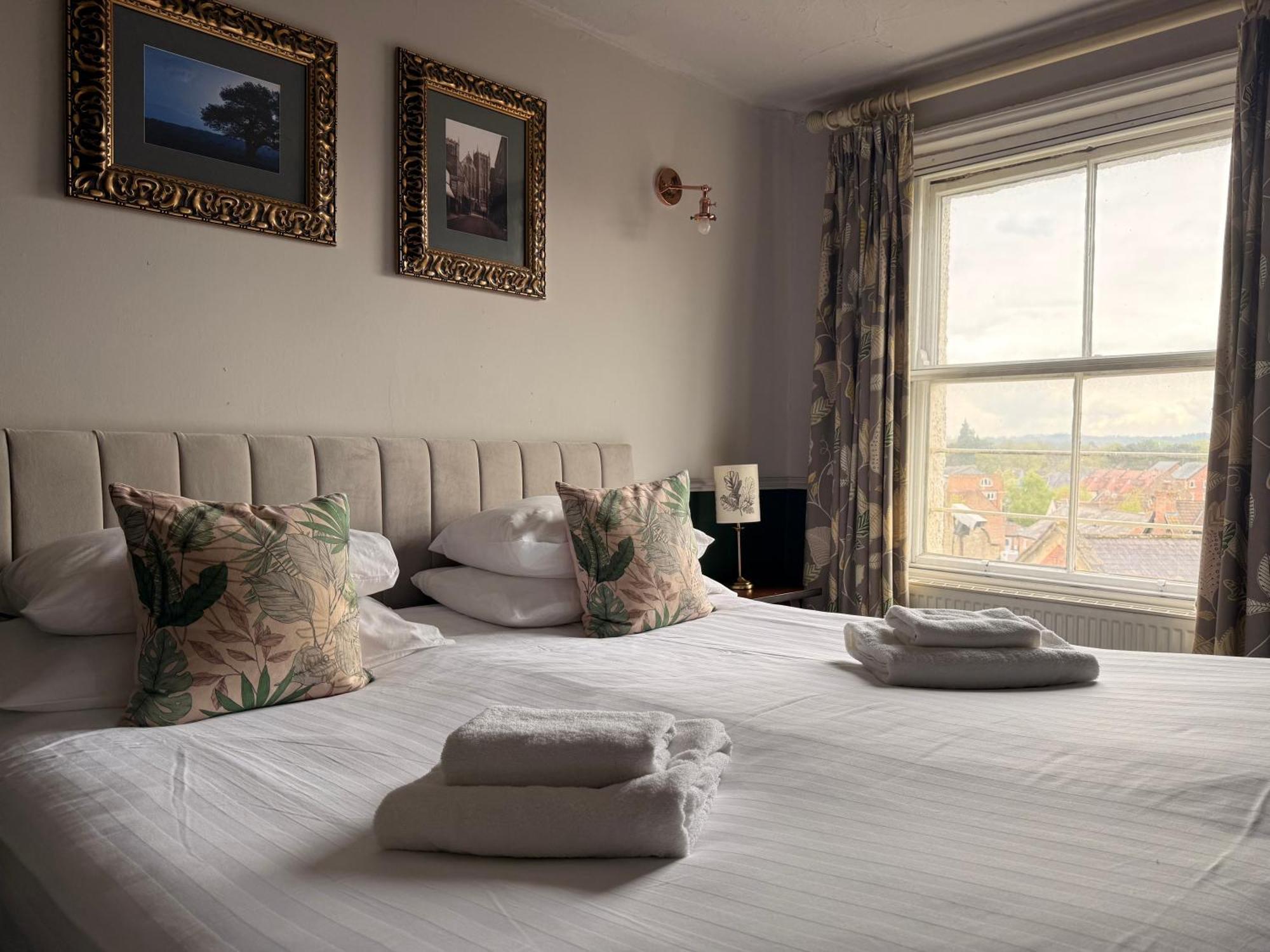 Standard Double Room with View